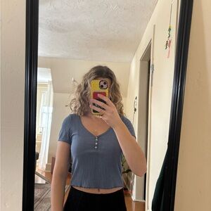 American Eagle Outfitters Blue Ribbed V‑Neck Button Crop Top